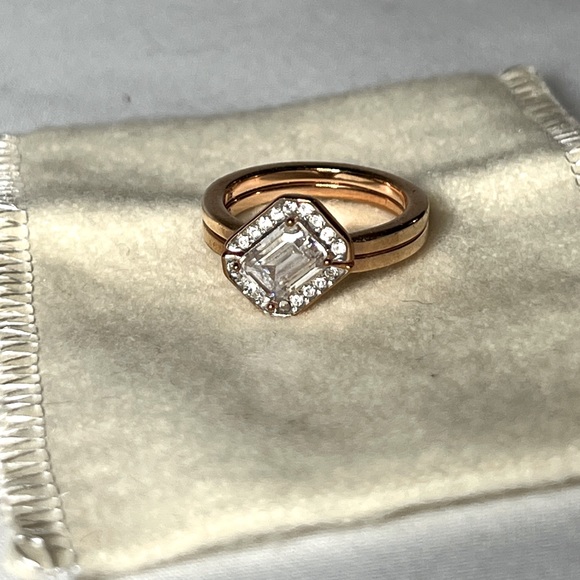 SWAROVSKI Emerald Cut Halo Set - Picture 2 of 6